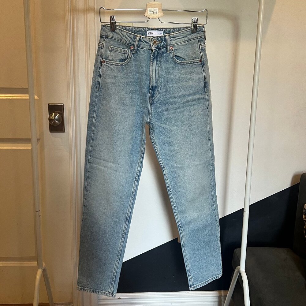 NEW Zara Light-Wash Ankle Cropped Denim Jeans